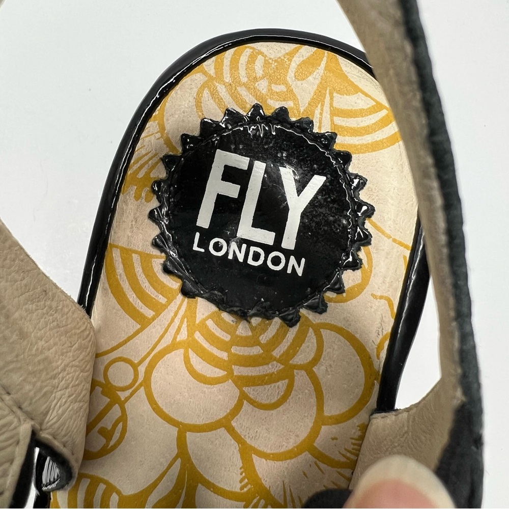 Fly London Black Patent Leather Sandals With Elastic Size EU 40 - Picture 13 of 16